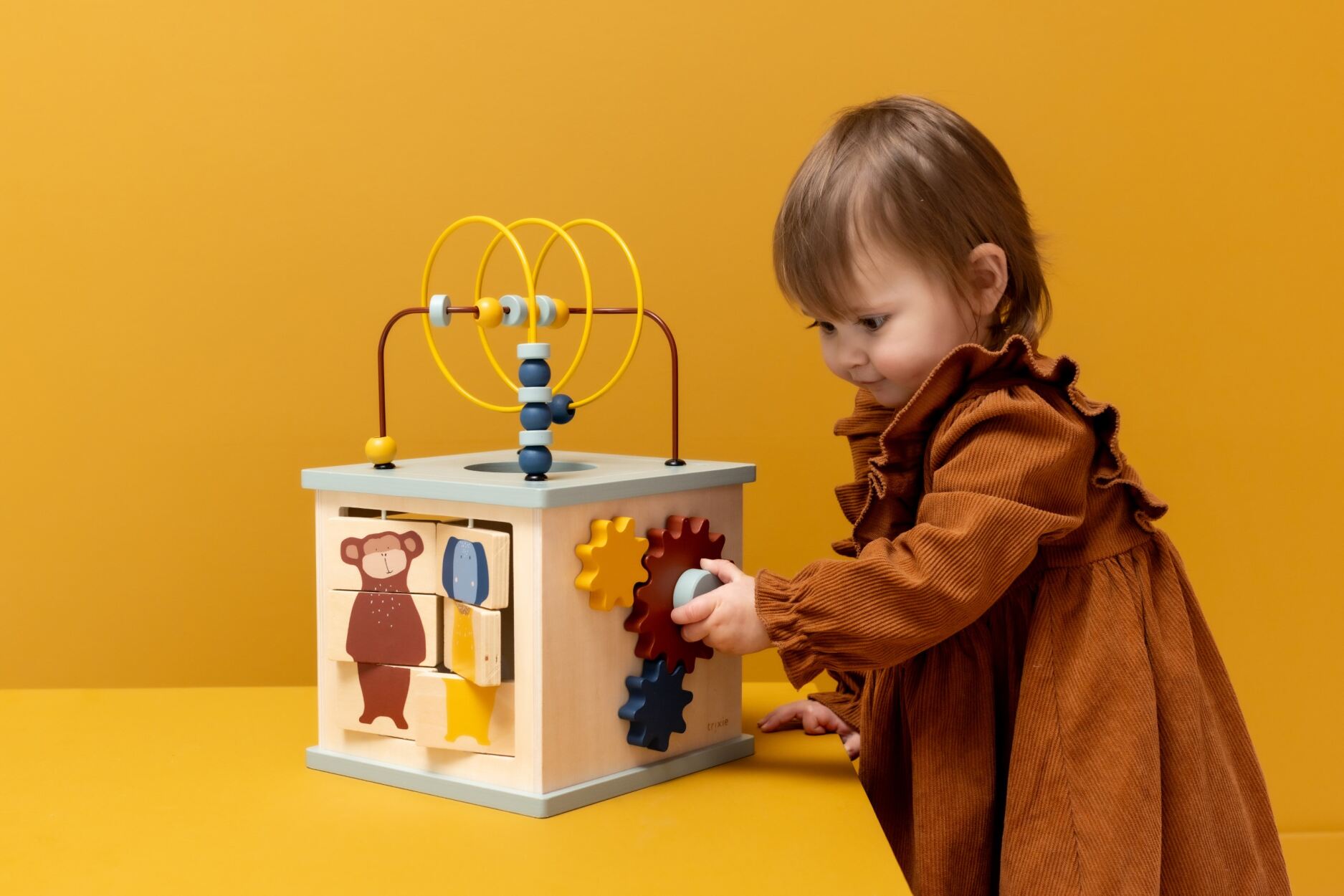 drvena-didakticka-kocka-sa-aktivnostima-trixie-mini-mondo-2