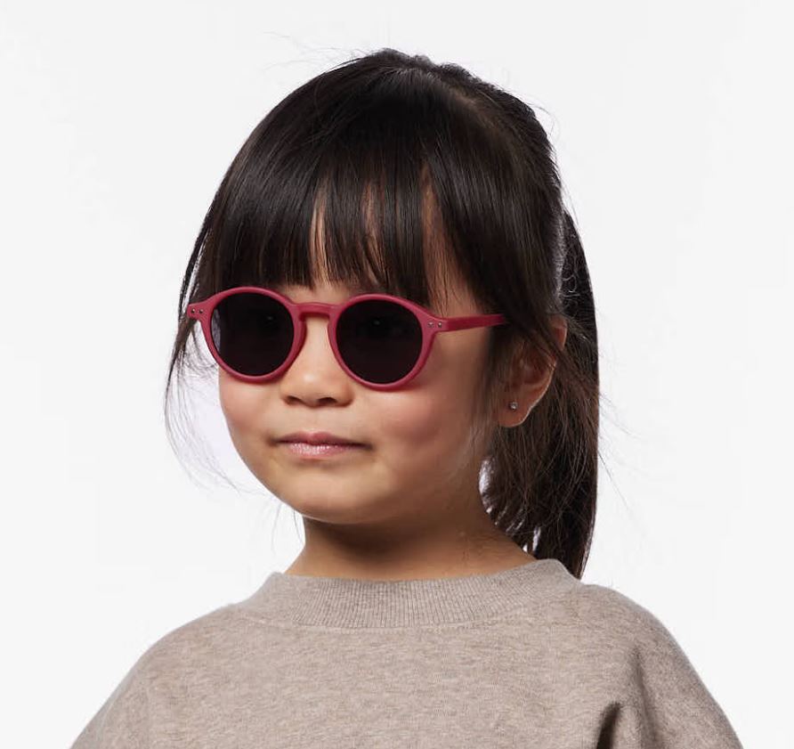 izipizi-decije-naocare-za-sunce-child-3-5-cranberry-mini-mondo-1 izipizi-decije-naocare-za-sunce-child-3-5-cranberry-mini-mondo-1