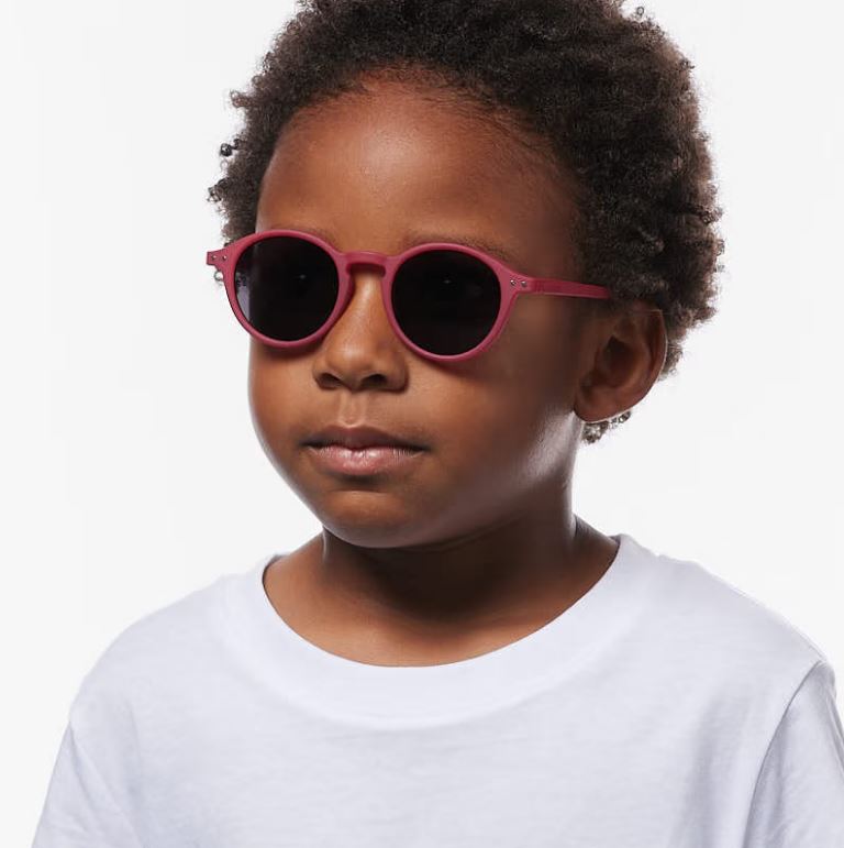 izipizi-decije-naocare-za-sunce-child-3-5-cranberry-mini-mondo-2 izipizi-decije-naocare-za-sunce-child-3-5-cranberry-mini-mondo-2